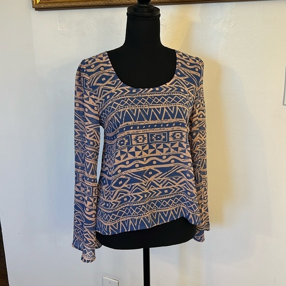 Blu Pepper Sheer Aztec Blouse, Sz. S. - Picture 2 of 10